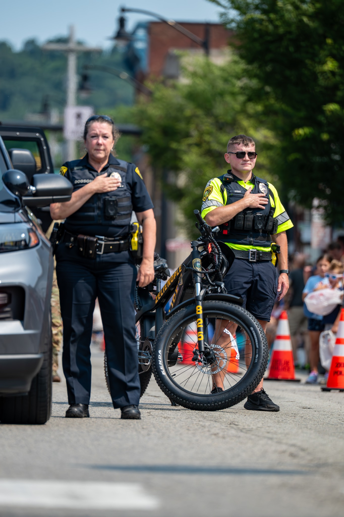 Help us set the record for the largest number of people reciting the pledge of allegiance in Zelienople PA for the fourth of July.